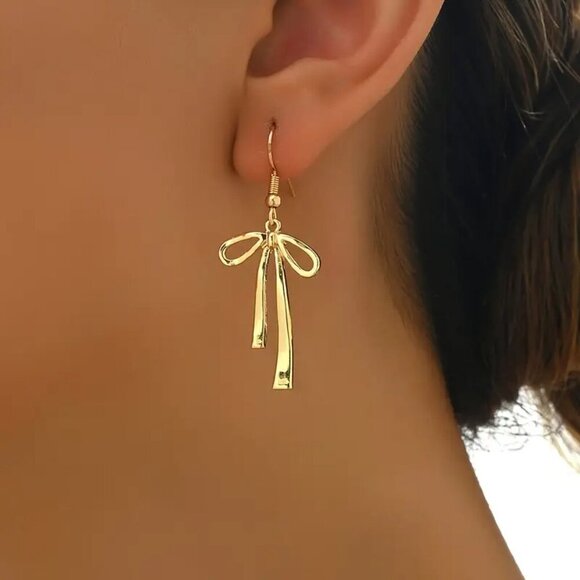 Elegant & Simple Bowknot Dangle Earrings - Picture 3 of 5